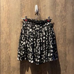 Flowy mini skirt